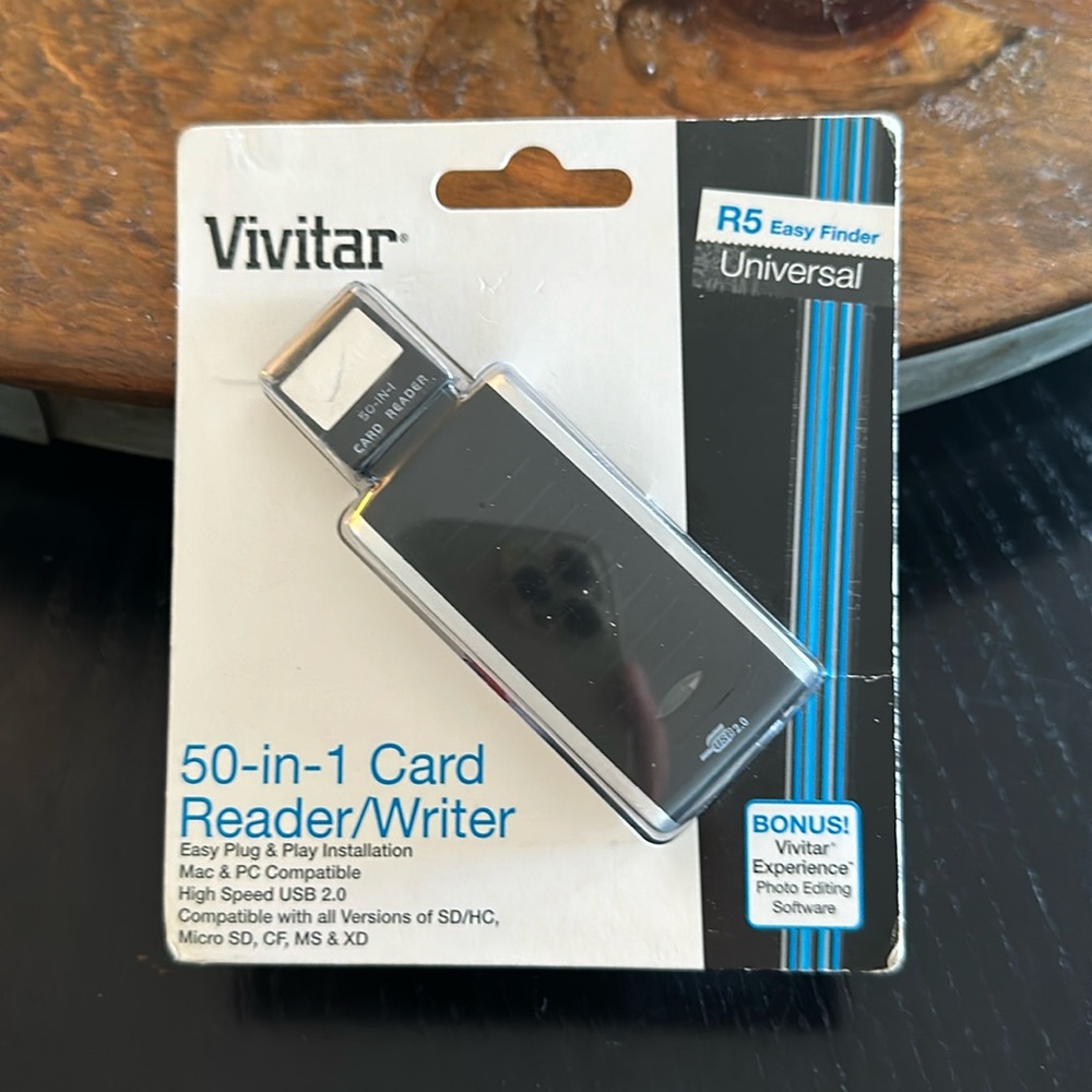 🖥️ 50-in-1 Card Reader/Writer High speed USB 2.0  Bouns Photo Editing Software